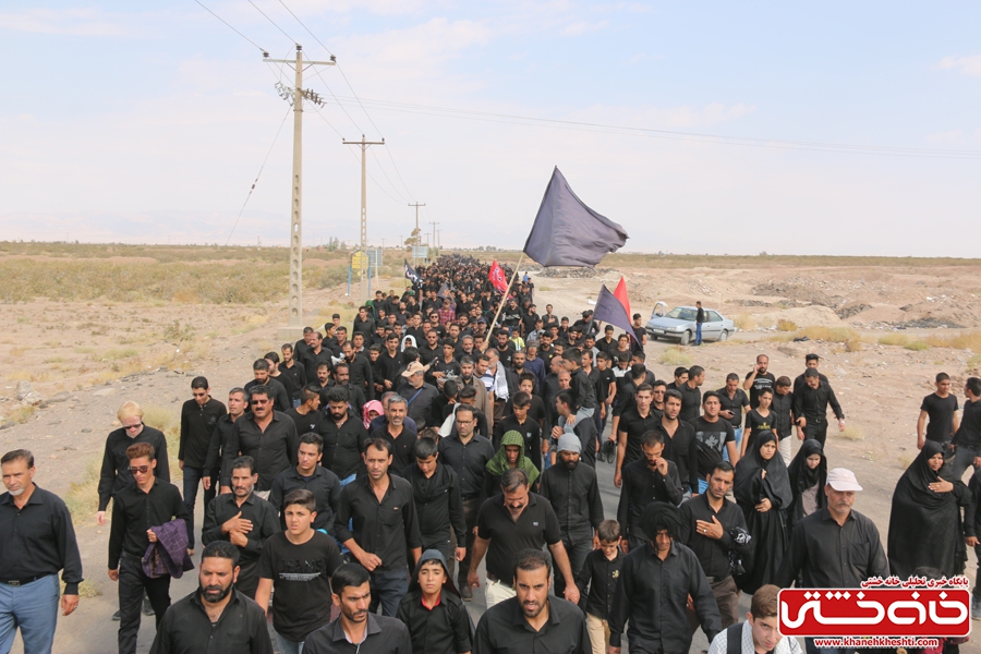 پیاده روی اربعین حسینی با حضور کاروان رهپویان کربلا در رفسنجان صبح امروز همراه با راهپیمایان سراسر کشور 