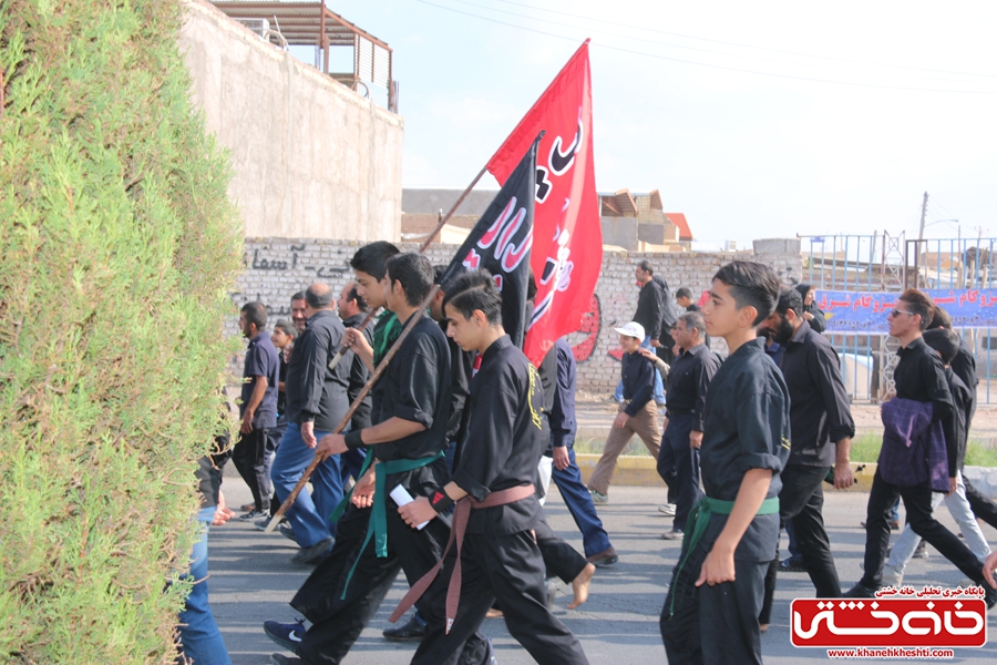 پیاده روی اربعین حسینی با حضور کاروان رهپویان کربلا در رفسنجان صبح امروز همراه با راهپیمایان سراسر کشور 