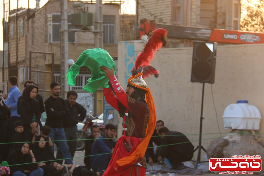 اجرای تعزیه بازار شام توسط گروه تعزیه خوانی آل طه رفسنجان در مصلی بزرگ امام خامنه ای رفسنجان