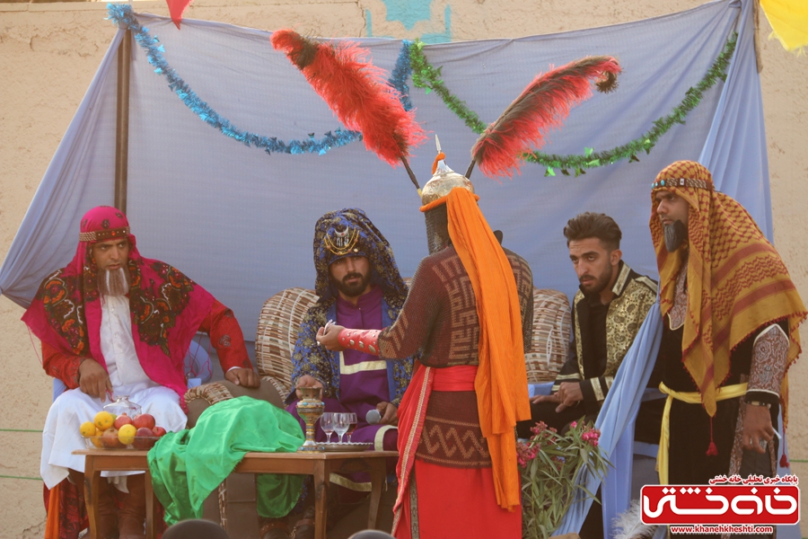 اجرای تعزیه بازار شام توسط گروه تعزیه خوانی آل طه رفسنجان در مصلی بزرگ امام خامنه ای رفسنجان