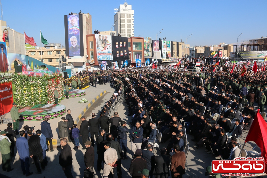 مراسم تشییع سردار شهید سپهبد حاج قاسم سلیمانی با حضور میلیونی مردم عزادار در شهر کرمان