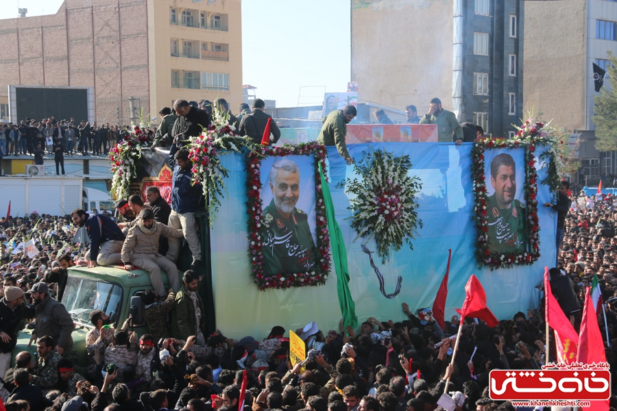 مراسم تشییع سردار شهید سپهبد حاج قاسم سلیمانی با حضور میلیونی مردم عزادار در شهر کرمان