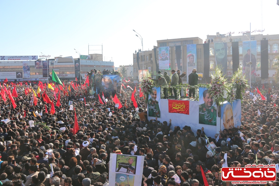 مراسم تشییع سردار شهید سپهبد حاج قاسم سلیمانی با حضور میلیونی مردم عزادار در شهر کرمان