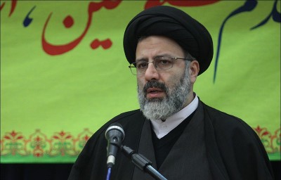 حجت‌الاسلام والمسلمین رئیسی؛  هنرمندان در قبال انقلاب اسلامی مسؤولند / هنری که به اعتقادات مردم آسیب بزند مثل مواد مخدر است