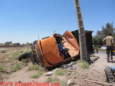 برخورد کامیون با خودرو سواری در رفسنجان حادثه آفرید+ تصویر
