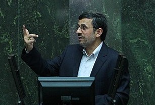 مشروح سخنان احمدی‌نژاد، لاریجانی و ۱۳ نماینده و حواشی جلسه