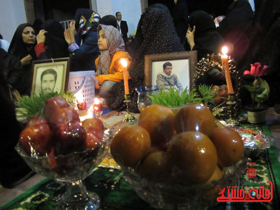 گزارش تصویری/ مراسم تحویل سال نو در جوار قبور شهدا رفسنجان