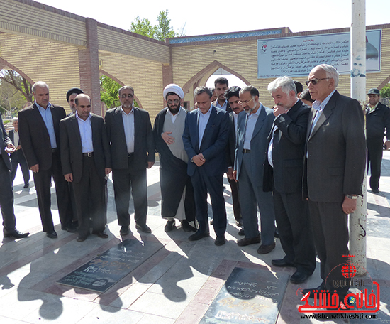 استاندار کرمان از واحدهای اقتصادی و تولیدی رفسنجان بازدید کرد