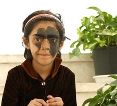 دختر ۷ساله عنبرآبادی خبر شماره یک شبکه های اجتماعی/ رنج بردن از بیماری پوستی