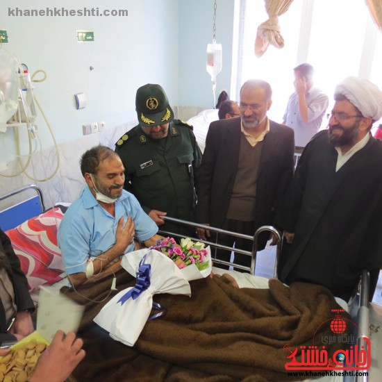 گزارش تصویری/عیادت مسئولین رفسنجان از بیماران بیمارستان علی ابن ابیطالب(ع)