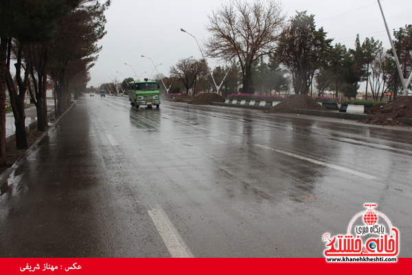 دوربین خانه خشتی در روز بارانی رفسنجان