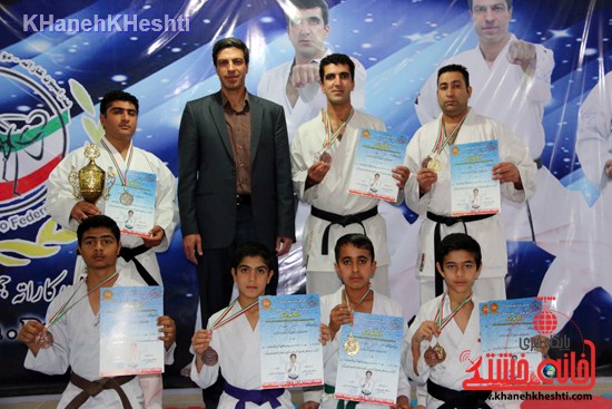کسب مدال قهرمانی ورزشکاران رفسنجانی در مسابقات کاراته سبک شوتوکان SKI کشور