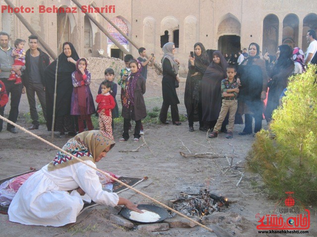 جشنواره صنایع دستی و موسیقی در بزرگترین خانه خشتی جهان در رفسنجان برگزار می شود