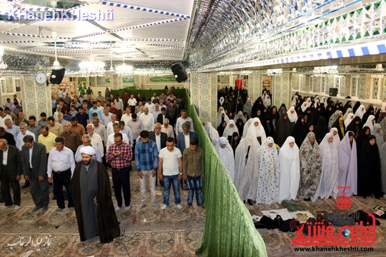 نماز لیله الرغائب در رفسنجان به صورت جمعی اقامه شد + عکس