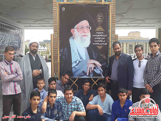 دانش آموزان به “کمپین دفاع از مردم یمن و پاسپورت ایرانی” پیوستند