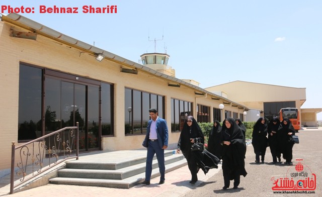 مشاور فرماندار و هیئتی از اداره کل فرودگاه های استان کرمان از فرودگاه رفسنجان بازدید کردند + عکس