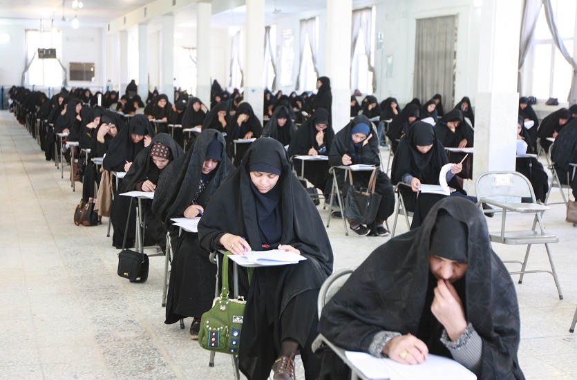 دومین دوره آزمون ویژه حافظان قرآن در رفسنجان برگزار شد