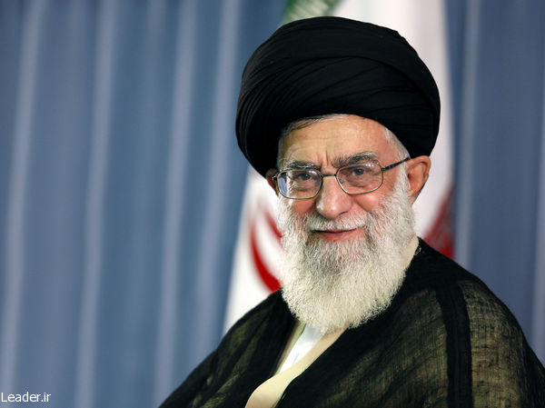 ایران اسلامی به ملت خود میبالد/ مسئولان سپاسگزاری شایسته را در خدمت به مردم محقق سازند