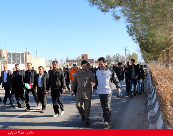 همایش پیاده روی در روستای قاسم آباد رفسنجان برگزار شد / تصاویر