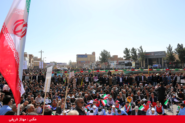 تصاویر حضور مردم رفسنجان در جشن سی و هفت سالگی انقلاب اسلامی