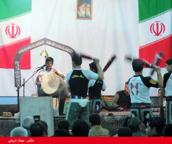 جشن انقلاب در مسجد موسی بن جعفر (ع) رفسنجان برگزار شد / تصاویر