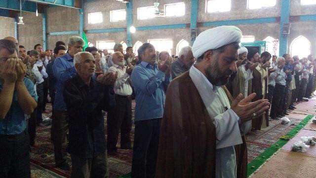 اقامه اولین نمازجمعه در مصلی جدید شهر صفائیه / عکس