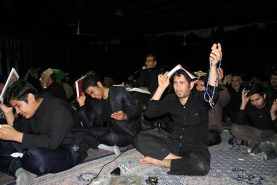تصاویر مراسم احیای شب و بیست و سوم در حسینیه ثارالله رفسنجان