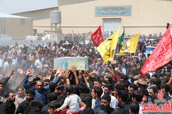 مراسم تشییع شهید مدافع حرم حضرت زینب(س) در رفسنجان / تصاویر