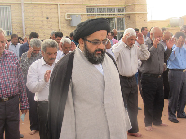 نماز عید سعید فطر در روستای حسن آباد حضرت صادق الائمه علیه السلام نوق رفسنجان