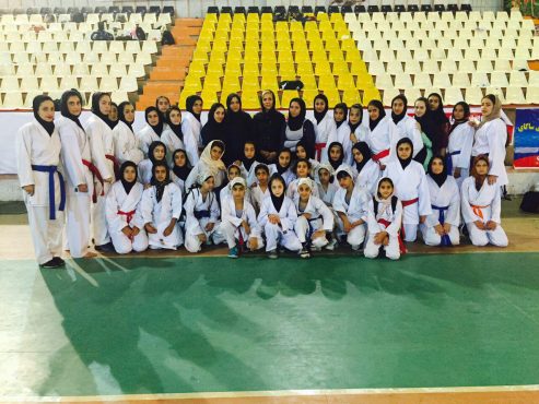 بانوان کاراته کای رفسنجانی در مسابقات کشوری خوش درخشیدند