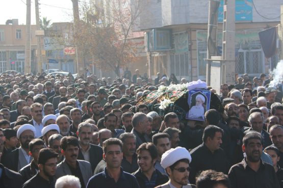 پیکر حجت الاسلام پور محمدی در رفسنجان تشییع و خاکسپاری شد / عکس