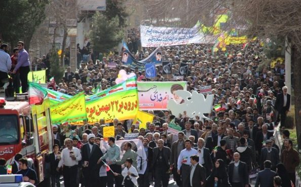 آغاز راهپیمایی ۲۲ بهمن در رفسنجان / مردم رفسنجان بار دیگر ندای رهبری را لبیک گفتند