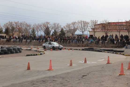 مسابقات اتومبیلرانی جام شهدای آتش نشان در رفسنجان برگزار شد / تصاویر