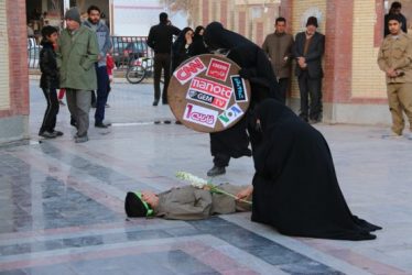 ماجرای تئاتر بچه های رفسنجان که شبکه ی من و تو جرات پخش کامل آن را نکرد + فیلم