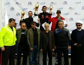 از قهرمانان سال مسابقات اتومبیلرانی اسلالوم رفسنجان تجلیل شد