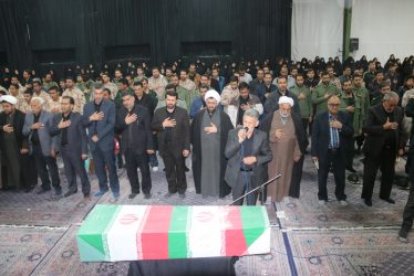 پیکر شهید حسن عبداللهی در رفسنجان تشییع و خاکسپاری شد / تصاویر