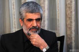 لغو سخنرانی پدر شهید هسته ای احمدی روشن این بار در رفسنجان/ پدر شهید: برای ما مسلم است که شما در برابر دشمن عقب نشینی می کنید + صوت