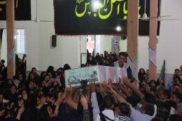 لحظات ناب استقبال از شهید محمد علی محمد صادقی در رفسنجان از قاب دوربین خانه خشتی