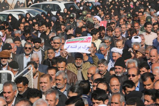 راهپیمایی مردم رفسنجان در محکومیت آشوبگران برگزار شد / تصاویر