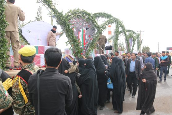 استقبال مردم رفسنجان از شهدای گمنام دفاع مقدس در قاب دوربین خانه خشتی
