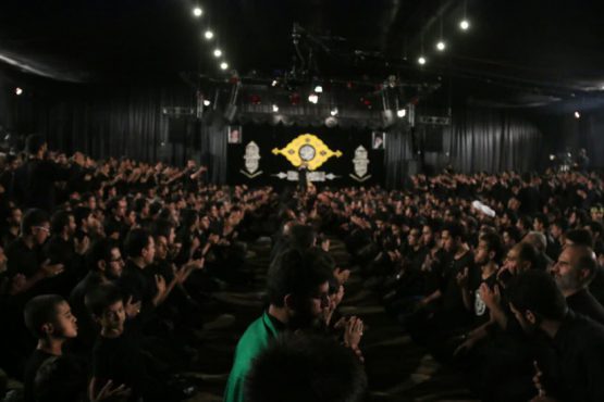 مراسم عزاداری شب تاسوعای حسینی در حسینیه نخل رفسنجان / تصاویر