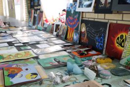 افتتاح نمایشگاه محصولات تولیدی دانش آموزان هنرستان مهدوی در رفسنجان / تصاویر