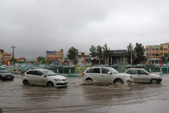 ستاد مدیریت بحران شهرستان رفسنجان در حال آماده باش کامل است / عکس