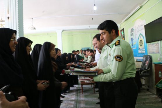 مرکز انتقال خون و نیروی انتظامی رفسنجان از خبرنگاران تقدیر کردند / عکس