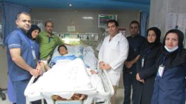 مجروح ۱۷ ساله در بیمارستان رفسنجان از مرگ نجات یافت