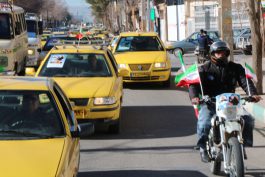 رژه خودروهای نظامی و تاکسیرانان در رفسنجان / تصاویر