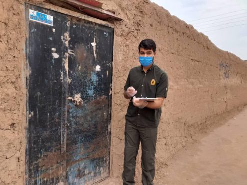 توزیع پنج هزار بسته بهداشتی در بین مهاجران افغانستانی در رفسنجان / تصاویر 