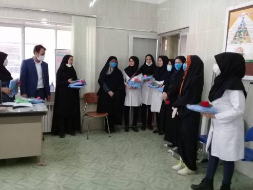 اهدا گان بهداشتی به پرسنل مرکز بهداشت کشکوئیه توسط خواهران جهادگر + تصاویر