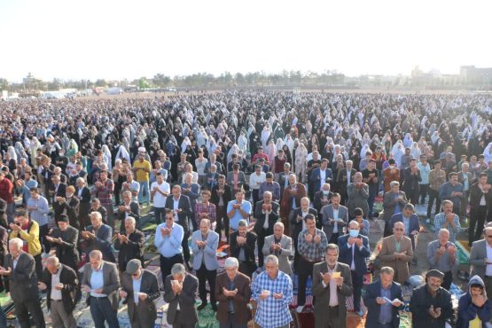 نماز عید فطر در رفسنجان اقامه شد+ عکس