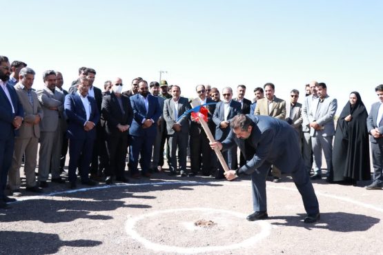 <span style='color:#a2a2a2;font-size:12px;'>با حضور دستیار رئیس جمهور؛</span><br/>آمادهسازی سایت نهضت ملی مسکن در رفسنجان آغاز شد